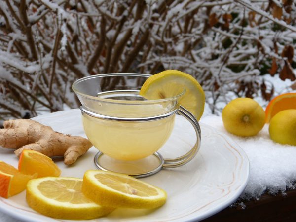 Lemon, ginger and honey tea in Winter
